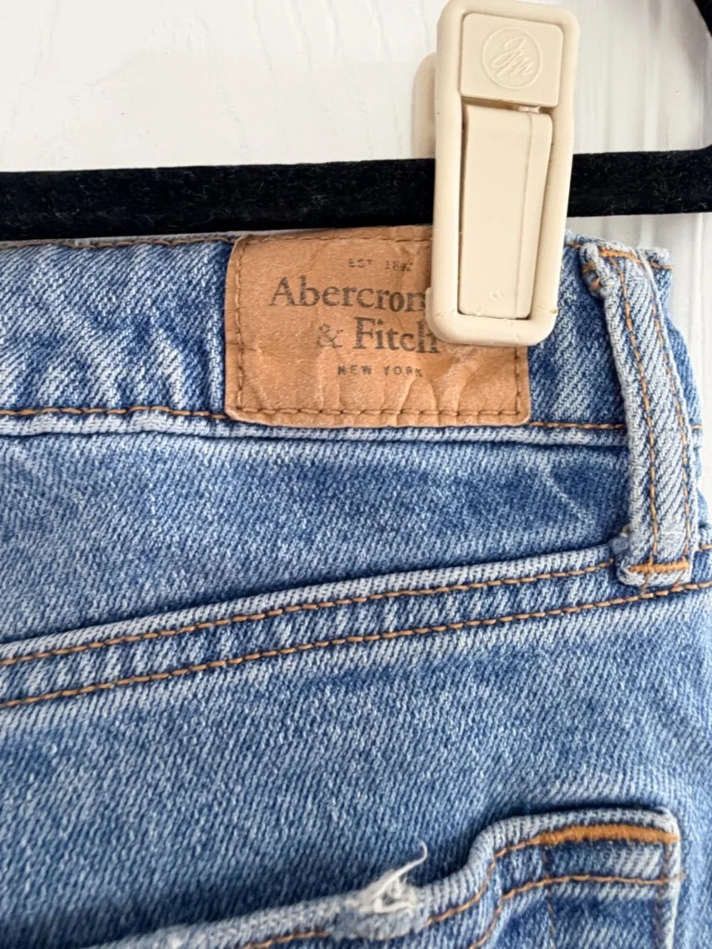 Abercrombie & Fitch Light Blue Denim Jeans - Picture 4 of 4